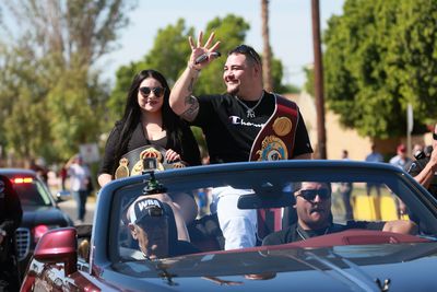 BOXING-HEAVYWEIGHT-RUIZ-PARADE